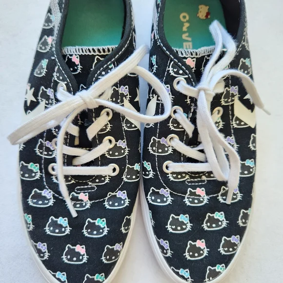 Converse Hello Kitty Print Collab Chuck Taylor Low Sneakers Black Cute Cat 7 - Picture 1 of 16